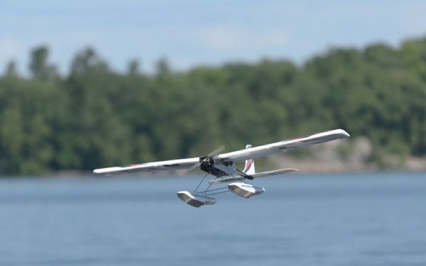 Precision Hawk公司推出追踪石油泄露的无人机